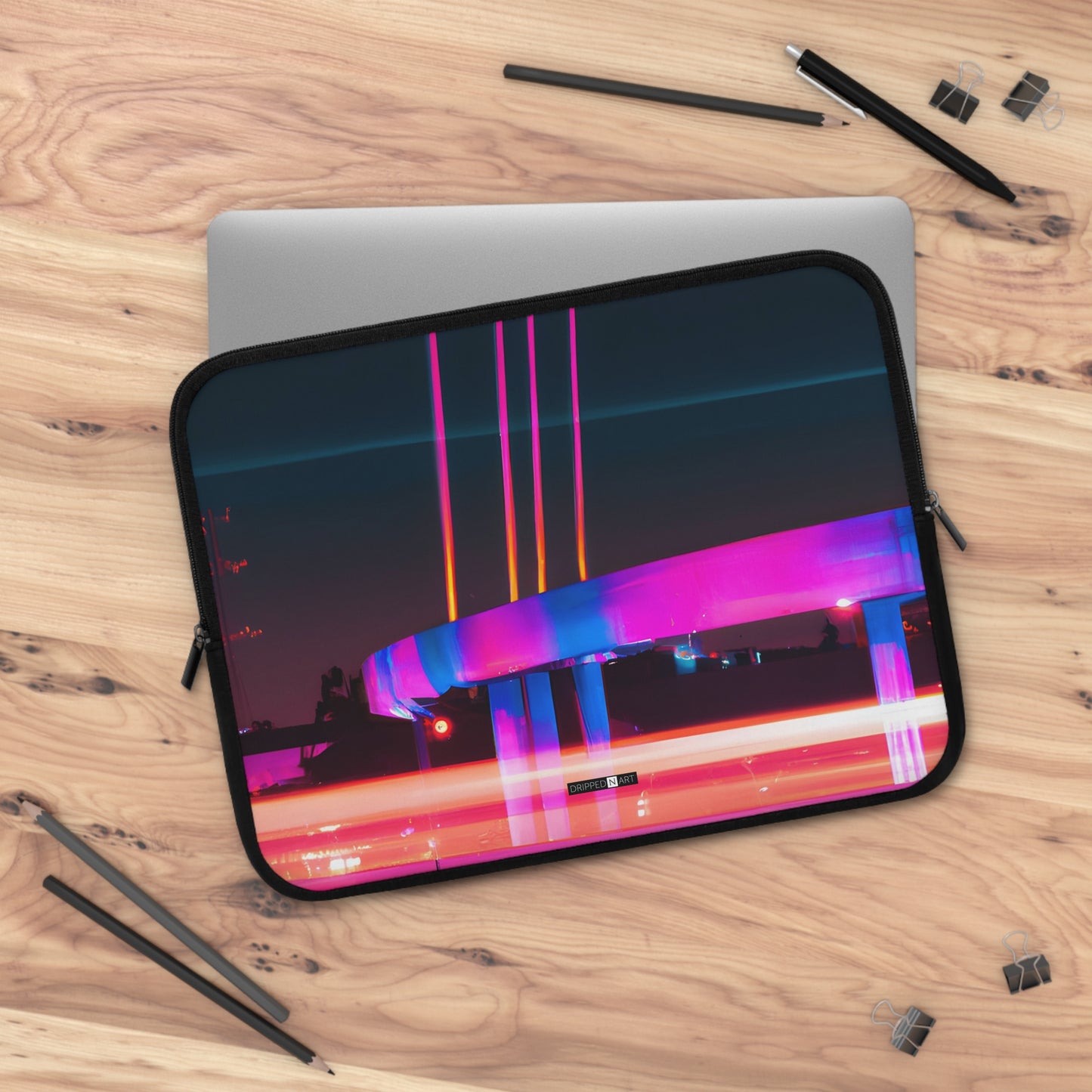London Hydro -Laptop Sleeve